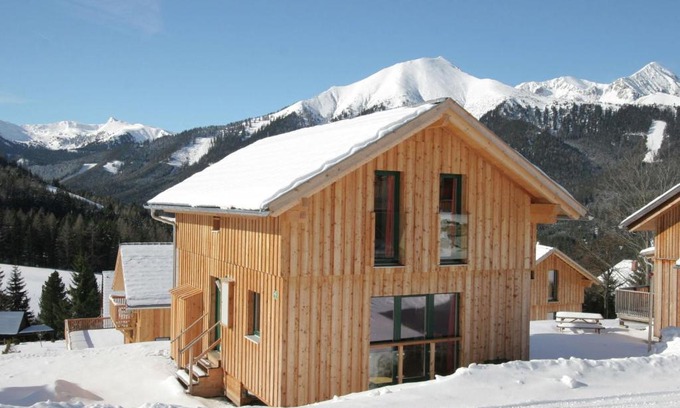 Hohentauern Chalet De Esquí | Splendid Wooden Chalet in Hohentauern near the Forest