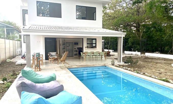 Samara Villa | Beautiful modern house - walk to the beach and to town