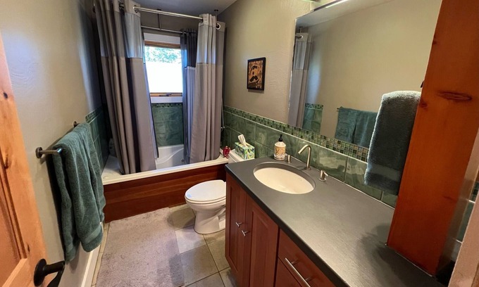 Coal Creek Canyon Casa | Beautiful modern mountain retreat between Denver & Boulder--WiFi, patios, views!