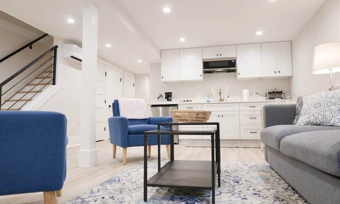 Columbia Heights Apartamento | Beautiful & Modern-near Subway Parking!