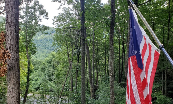 Laurel Ridge Apartamento | Beautiful Mountain Getaway in a safe gated community.