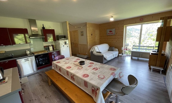 Laveissiere Apartamento | Impresionante apartamento chalet con terraza, cerca de las pistas, en el centro de la estación