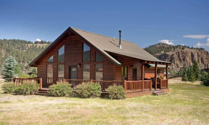 South Fork Casa | Beautiful Mountain Cabin w/ Wraparound Deck/Private Washer/Dryer/Free WiFi