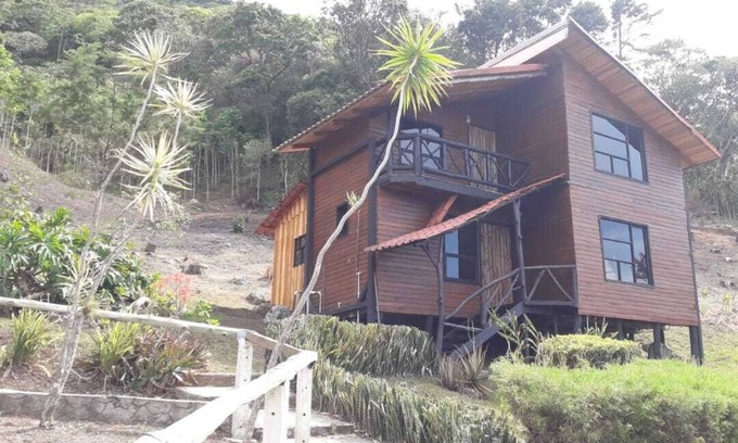 Roble Cabaña | Hermosa cabaña Mouintain en Guatuso, Desamparados.