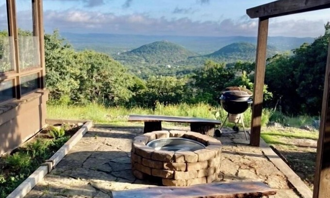 Pipe Creek Casa | Beautiful Mountain Vacation Rental