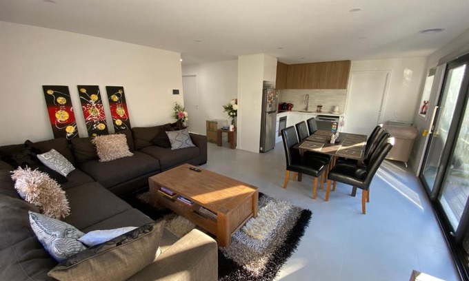 Safety Beach Casa | Beautiful New Holiday Place 5 Mins To Beach With Kitchen And Office Nook
