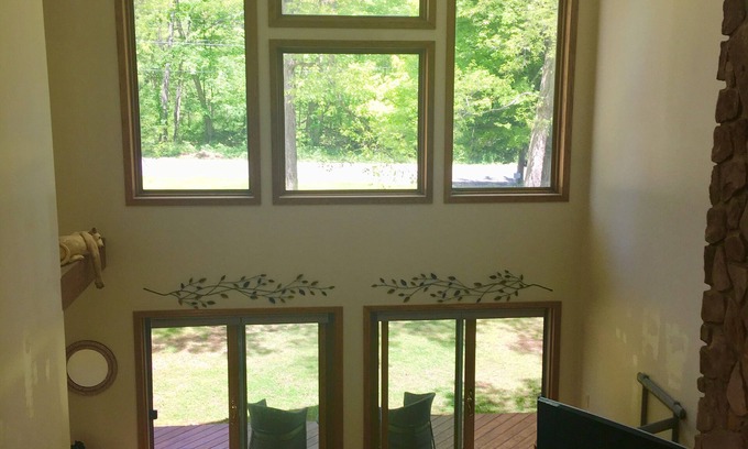Gypsum Casa | HERMOSO Nuevo y moderno LOG HOME! 1 milla a Miller Ferry / Put n Bay. Island Fun!