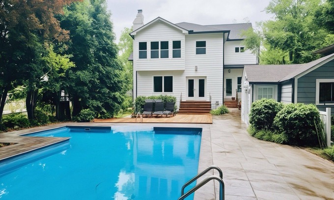 Garden Hills Casa | Beautiful New Modern Home in the Heart of Buckhead