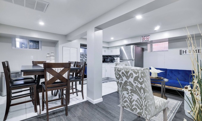Weequahic Apartamento | BEAUTIFUL NEWLY BUILT FOUR BEDROOM BASEMENT APARTMENT
