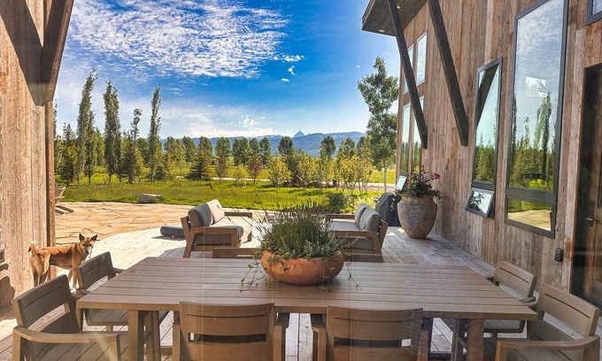 Victor Casa | Beautiful Newly Constructed 4BR Home in Gorgeous Neighborhood of Victor!