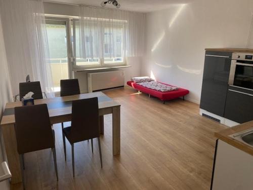 Goeppingen Apartamento | Beautiful, newly renovated apartment for 2-3 people