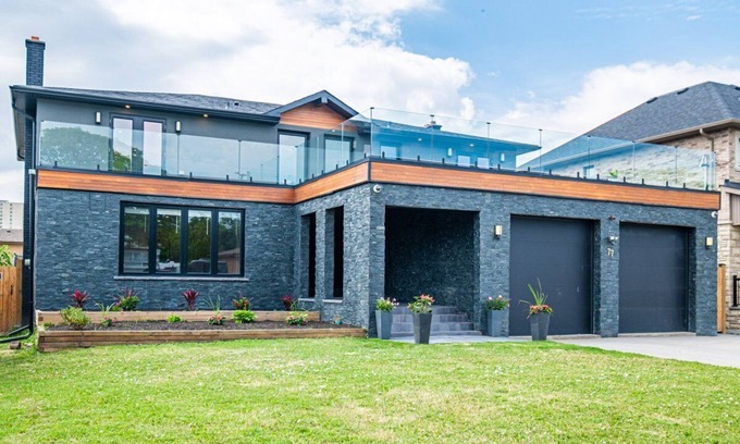 Kingsview Village Casa | Beautiful Oasis In the city with Heated Pool