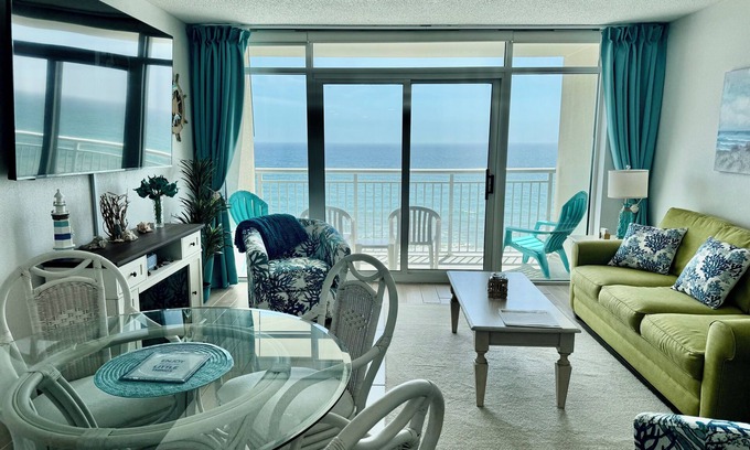 Atlantic Beach Condominio | Beautiful OCEANFRONT 1-BR condo-N. Myrtle Beach. Indoor/outdoor pools-lazyrivers