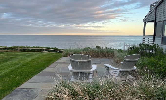 Popponesset Condominio | Beautiful OCEAN-FRONT 2-bedrms/2Baths/ 2Decks Townhouse in charming New Seabury!