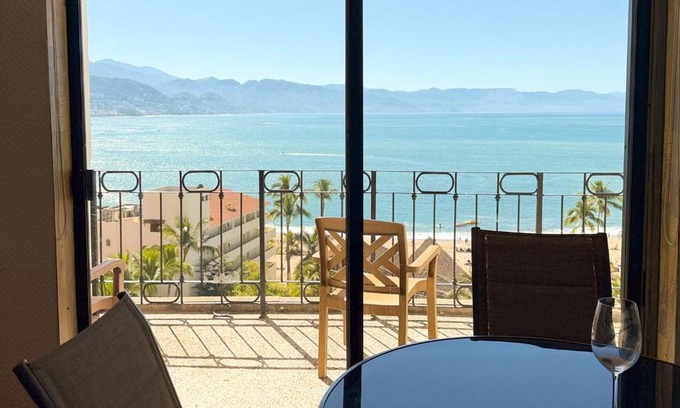Zona hotelera Casa | Beautiful ocean view, pool & beach!