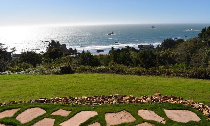 Brookings Casa | Beautiful Ocean View Home on the Majestic Oregon Coast