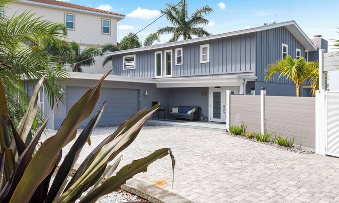 Baywood Village Casa | Beautiful Oceanfront 4BR Palm Harbor home w/ pool, chef's kitchen, and boat dock