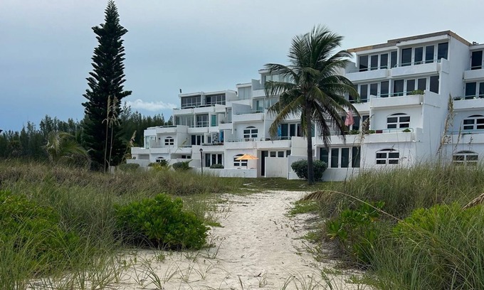 Freeport Casa | Beautiful oceanfront townhome just steps from the beach