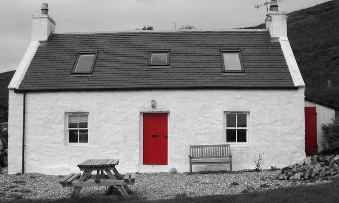 Aird of Sleat Cabaña | Casa tradicional antigua Croft renovada a alto nivel con vistas al mar