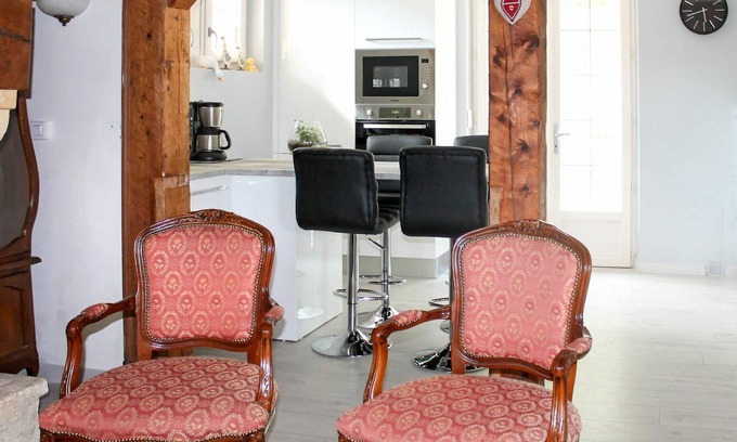 Auriac-du-Perigord Villa | Preciosa casa de vacaciones privada con piscina privada, WIFI, TV, terraza y aparcamiento