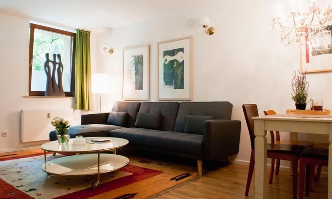 Pankow Apartamento | Beautiful Park Apartment for 4 Guests