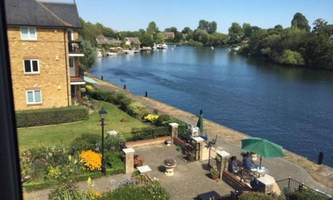 Elmbridge Apartamento | Beautiful Penthouse Apartment