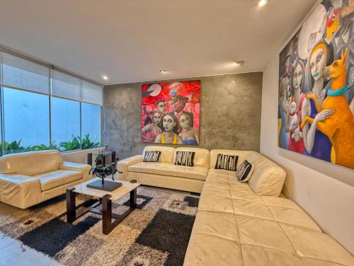 Santiago de Surco Apartamento | Beautiful Penthouse in Lima, in front of the park
