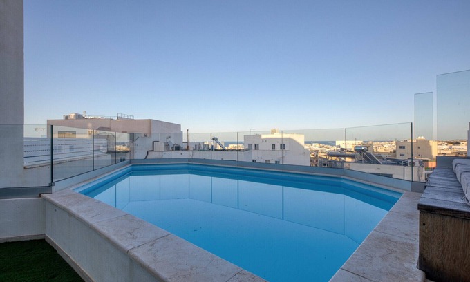 Tal-Ibrag Apartamento | Beautiful Penthouse with pool and terrace