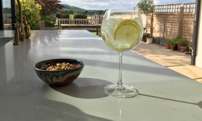 Dorking Casa | Beautiful period property with stunning views - in town centre
