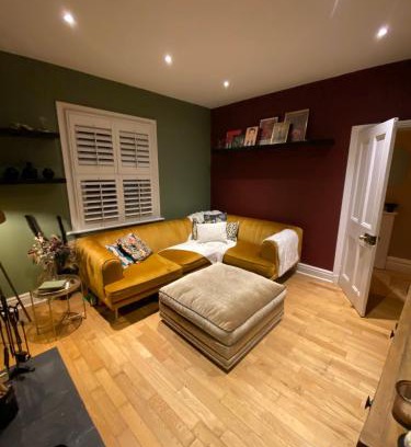 Handforth Casa | Beautiful Period Victorian Home Quirky & Charming