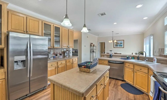 Flour Bluff Casa | Beautiful Pet-Friendly Home By The Beach!