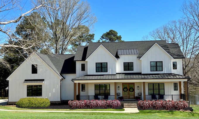 Grovetown Casa | BEAUTIFUL, pet friendly custom home with lake view -- Perfect MASTERS getaway!!