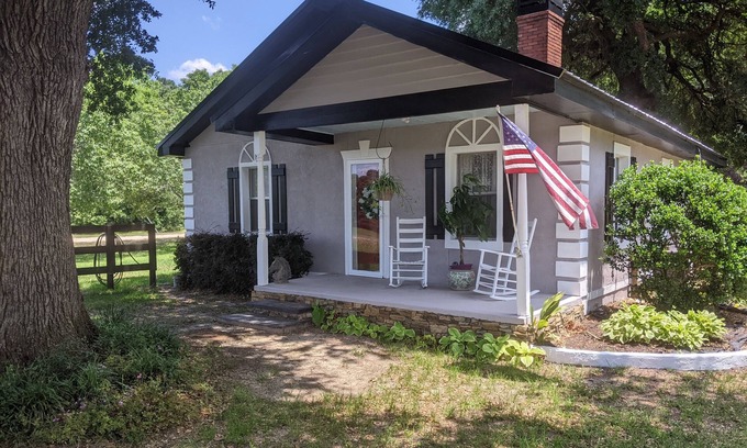 Aiken Casa | Hermosa, PET FRIENDLY Country Cottage !!!