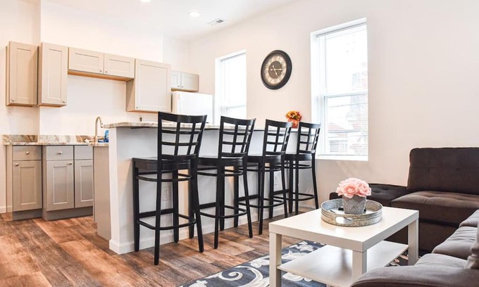 Mount Washington Apartamento | Beautiful Pittsburgh home-walkable area w parking