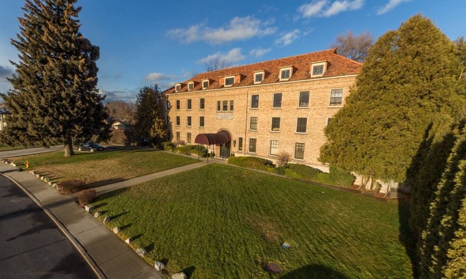 West Central Apartamento | Beautiful place!!! 2 bedroom. Historic building