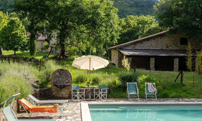 Arcidosso Villa | Estupenda casa de vacaciones privada para 16 personas con piscina privada, WIFI y aparcamiento