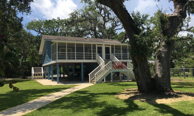 Bon Secour Casa | Beautiful , private Bon Secour riverfront home with spacious screened porch