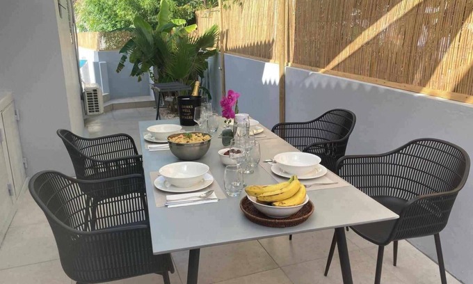 Piscadera Casa | Beautiful private house with pool close to beaches, supermarket and airport