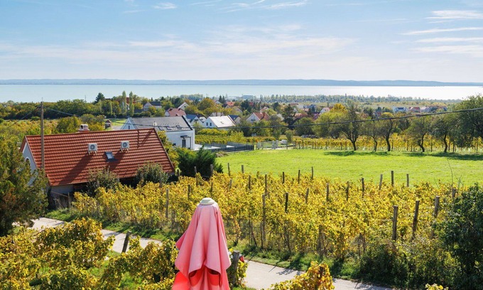 Alsóörs Casa | Preciosa casa de vacaciones privada para 4 personas con WIFI, TV, terraza y aparcamiento