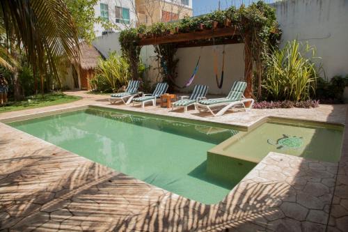 Ejidal Casa | Beautiful Private Villa for 16 PAX with garden, BBQ and pool, Playa del Carmen