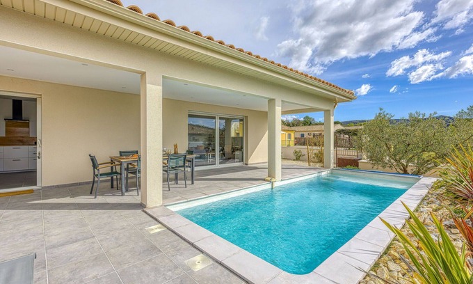 Goudargues Casa | Casa de vacaciones privada con WIFI, piscina privada, A/C, TV, terraza, vista panorámica