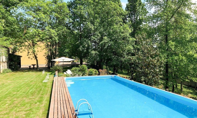 Ferrere Casa | Casa de vacaciones privada con WIFI, piscina privada, TV, terraza, mascotas permitida, aparcamiento