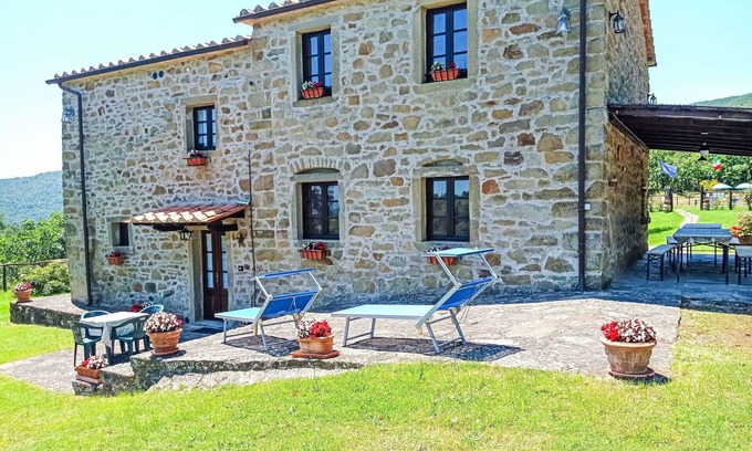 Pieve di Chio Villa | Casa de vacaciones privada con piscina privada, WIFI, patio, mascotas permitida, aparcamiento