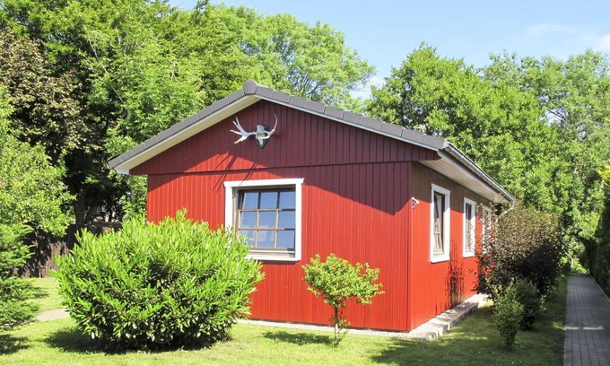 Osten Casa | Maravillosa casa de vacaciones privada para 3 personas con WIFI, TV, terraza y aparcamiento