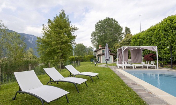 Cremignane Villa | Estupenda casa de vacaciones privada con A/C, piscina privada, WIFI, TV, patio, aparcamiento