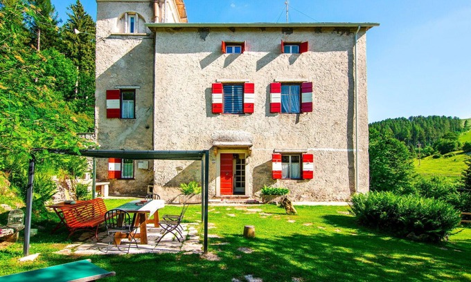 Ala Casa | Maravillosa casa de vacaciones privada con WIFI, TV, patio, mascotas permitida y aparcamiento