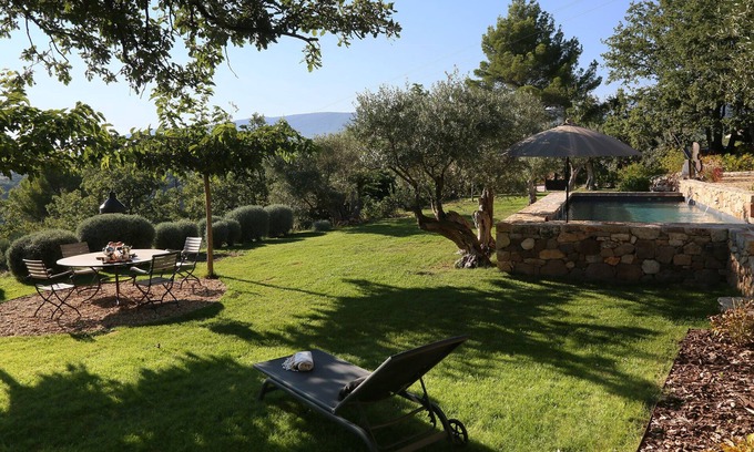 Tourrettes Casa | Hermosa propiedad con piscina sin vecinos, vistas tranquilas y excepcionales.