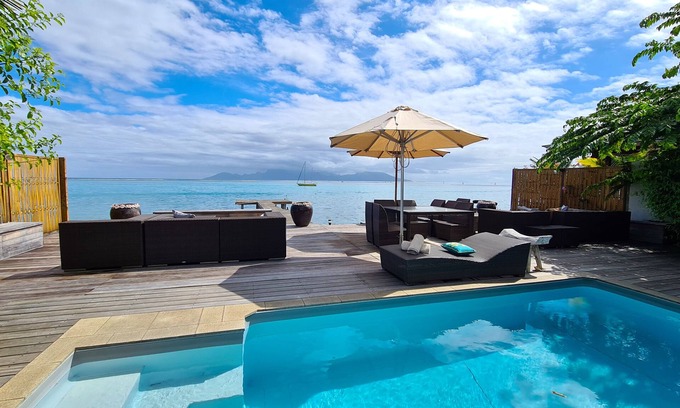 Punaauia Casa | Beautiful property with 2 bedrooms, swimming pool and view over the sea