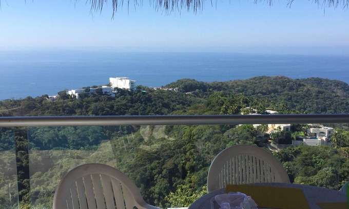 Las Brisas Condominio | Hermosa propiedad con bonitas vistas al mar