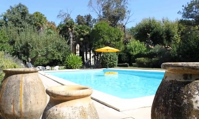 Arles Otro | Hermosa casa de campo provenzal con carácter, en el corazón de 20ha de prados